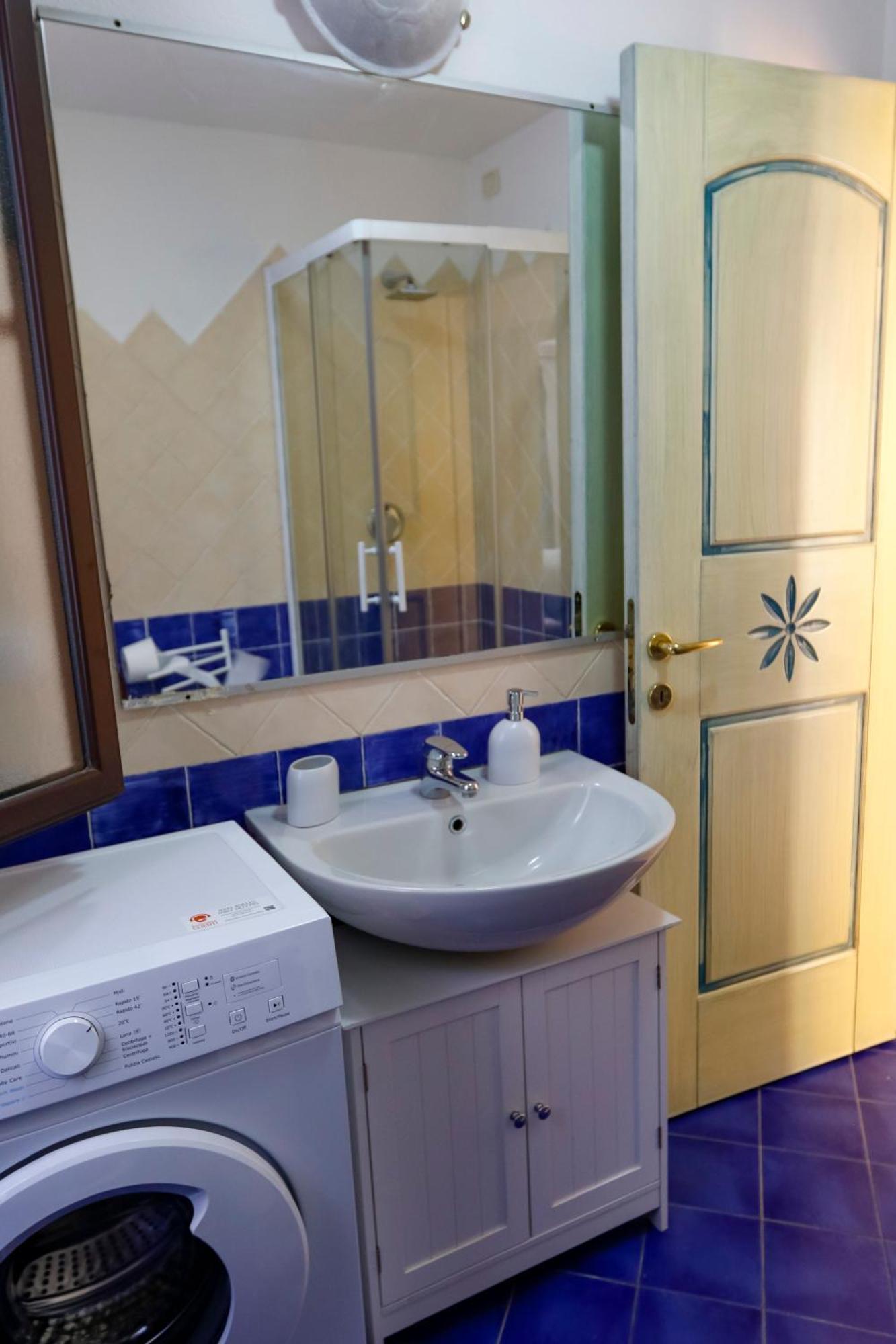 Portopollo Apartment ปอร์โตปอลโล ภายนอก รูปภาพ